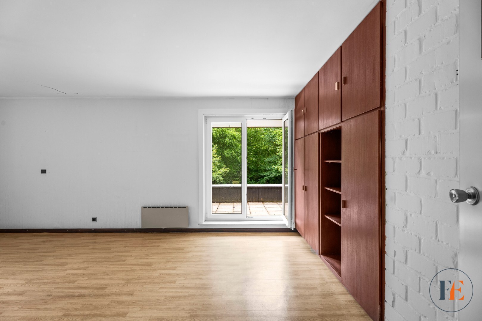Exclusieve te renoveren HOB te Baarle-Drongen op een perceel van ca.2.000m2 met richtprijs 