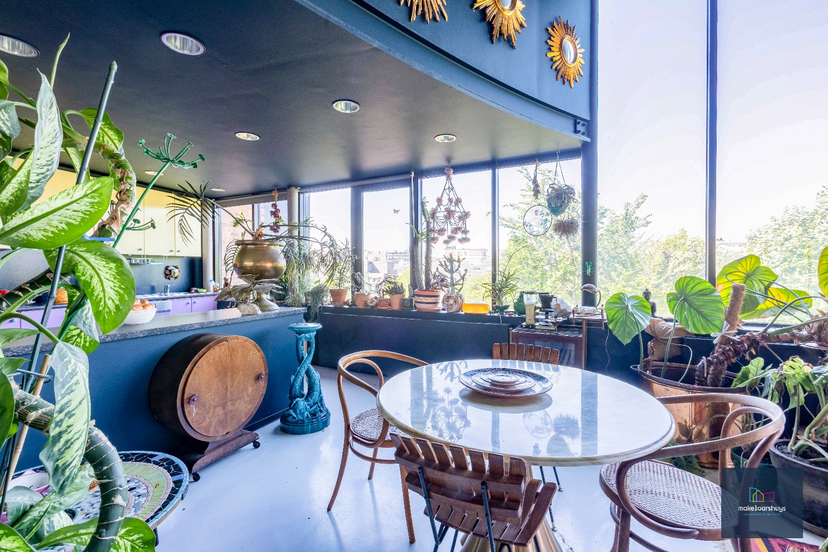 Unieke penthouse met prachtig terras en garagebox te Visserij 