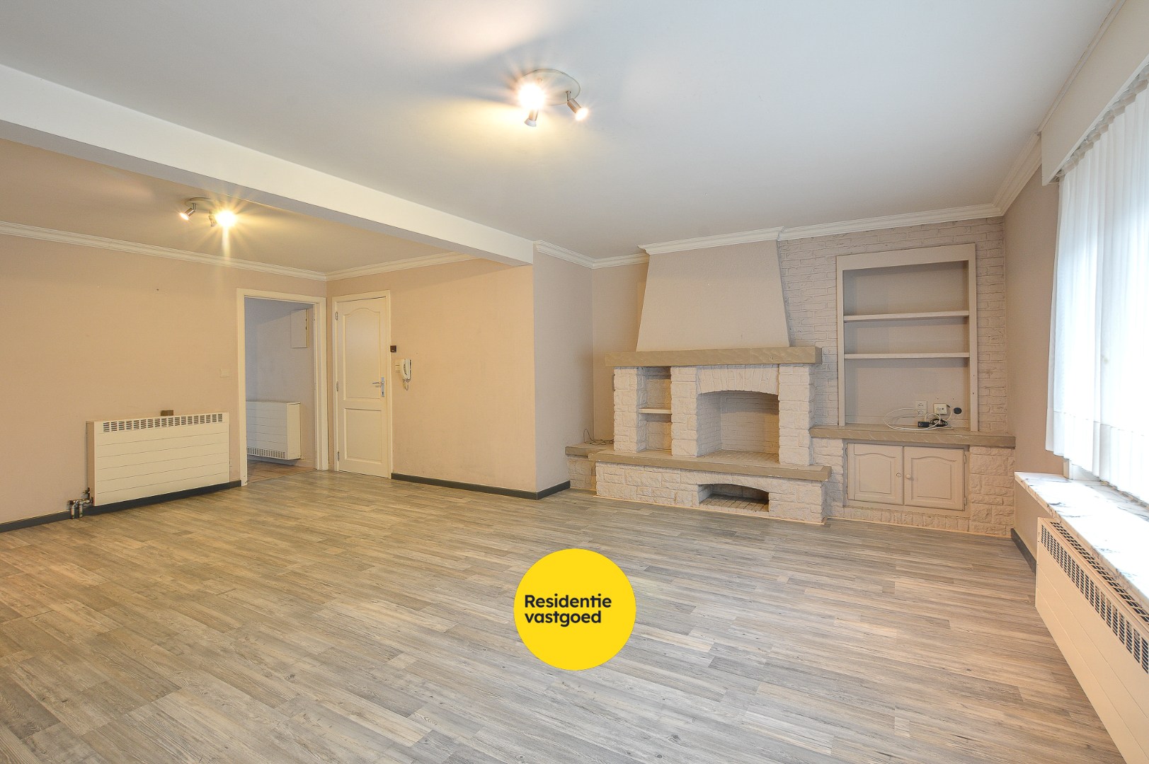 Gelijkvloers appartement met 2 slaapkamers gelegen in centrum Oudenburg. 