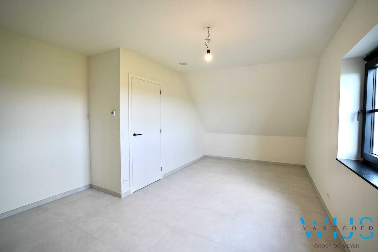 Zeer ruime nieuwbouw op 510m² te ASSENEDE/BASSEVELDE! 