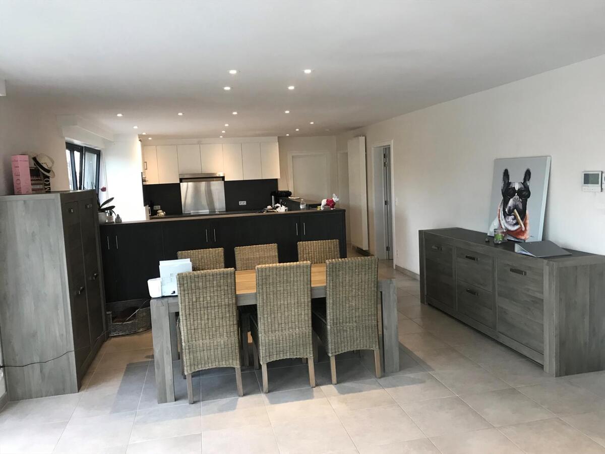 Uiterst ruim, energiezuinig appartement met groot terras 