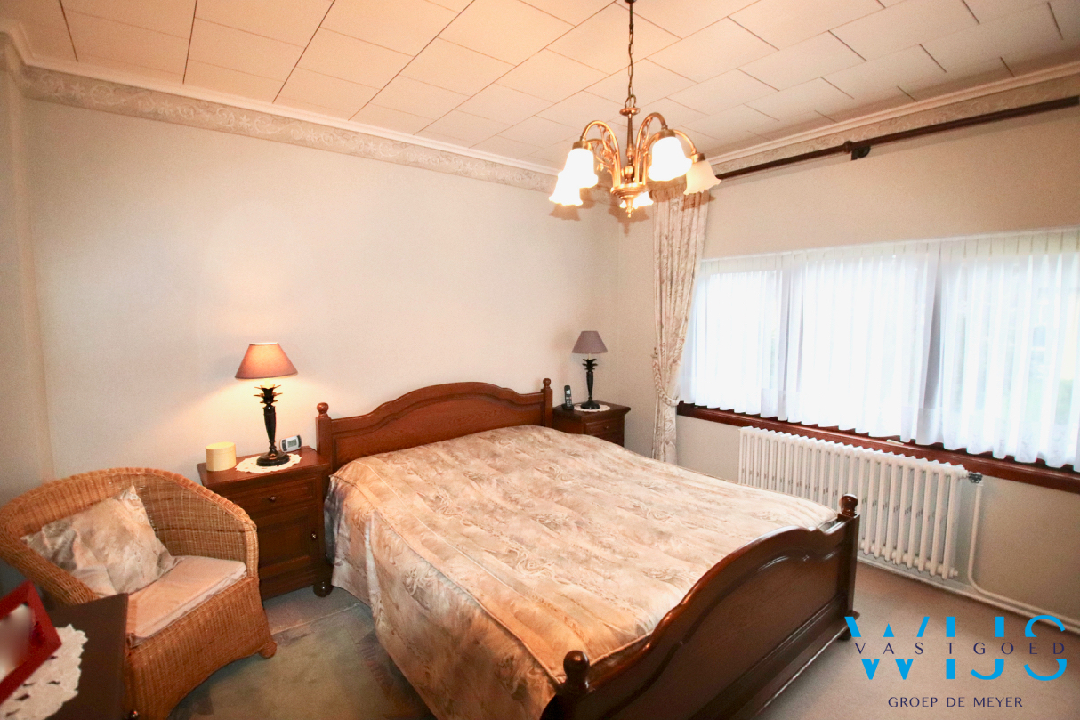 Ruime gezinswoning met 5 slaapkamers &amp; ZUIDgerichte tuin te Zelzate! 