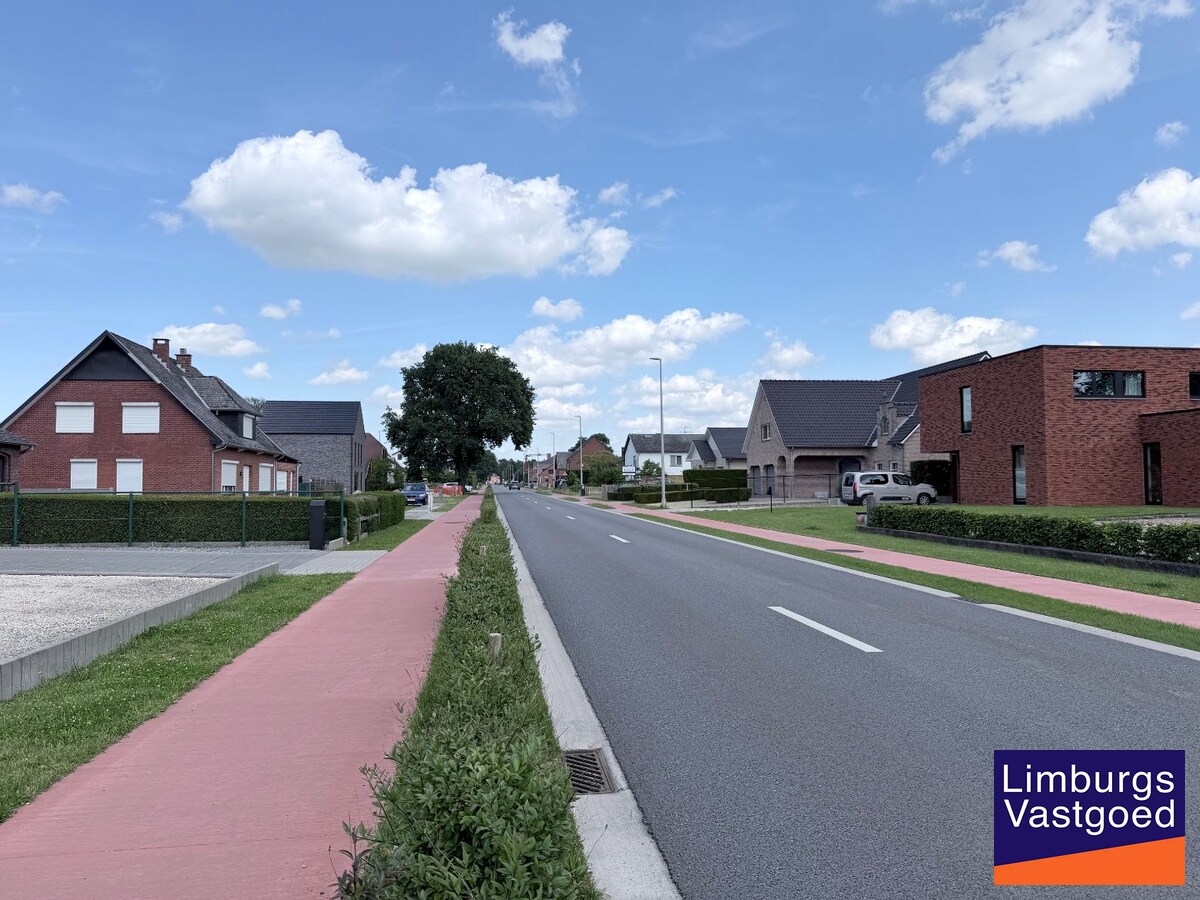 Bouwgrond voor HOB, 11a04ca, met zicht op groen 