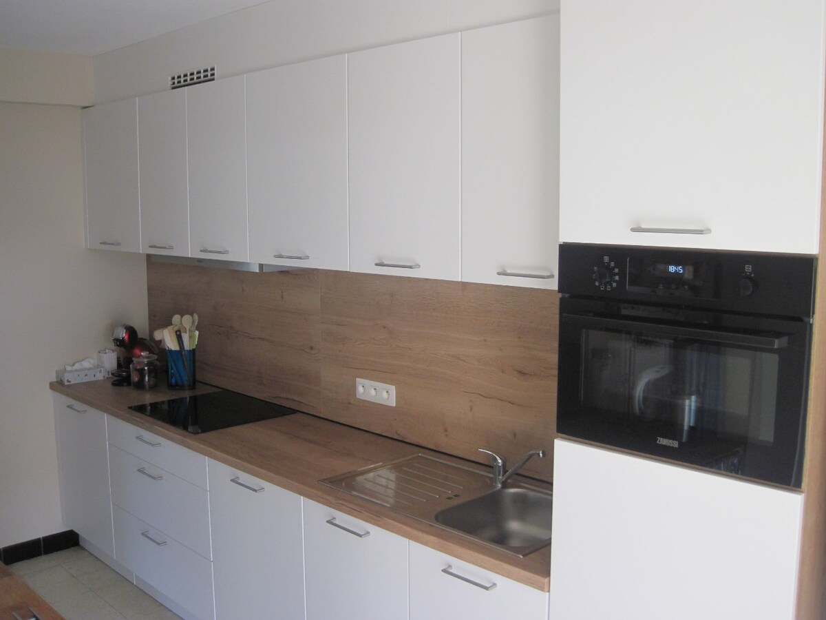 Degelijke woning met terras en tuintje. 