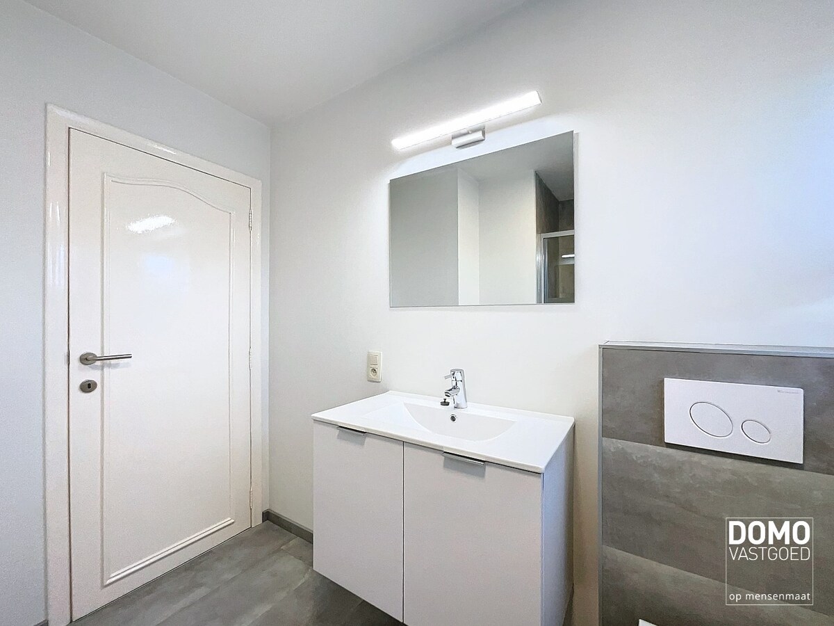 GERENOVEERDE WONING MET 3 SLAAPKAMERS, GARAGE EN TUIN TE KURINGEN 