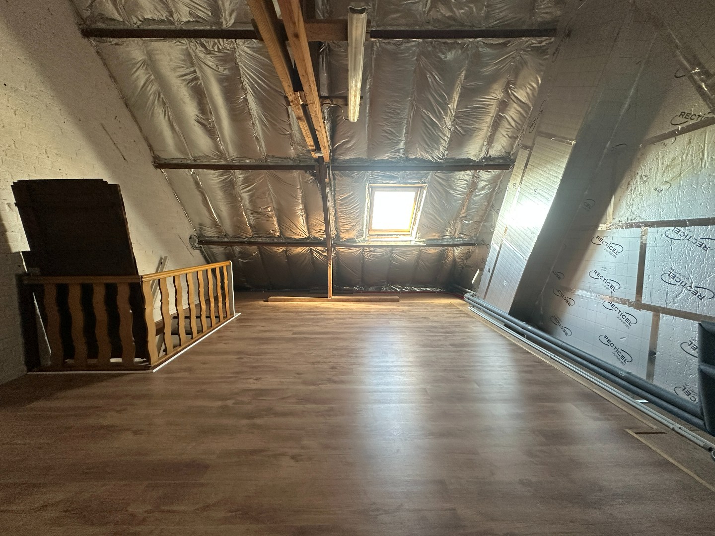 Instapklare woning met 2 slpk, garage en tuin, Aartrijke. 