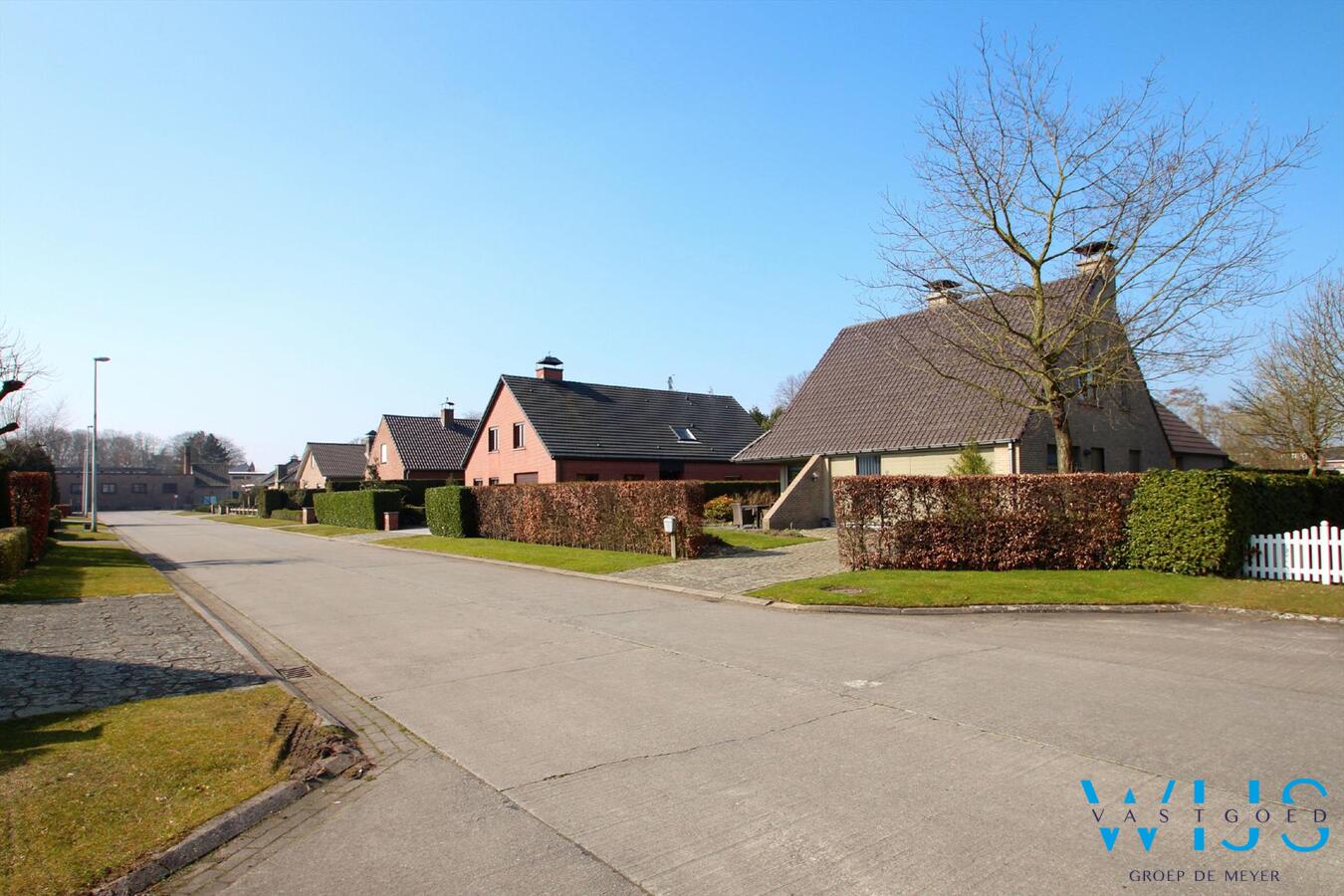 Prachtige instapklare tot in de puntjes onderhouden woning te Wachtebeke ! 