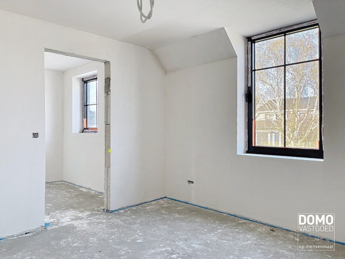 ENERGIEZUINIGE HALFOPENBEBOUWING MET 3 SLAAPKAMERS TE KERMT 