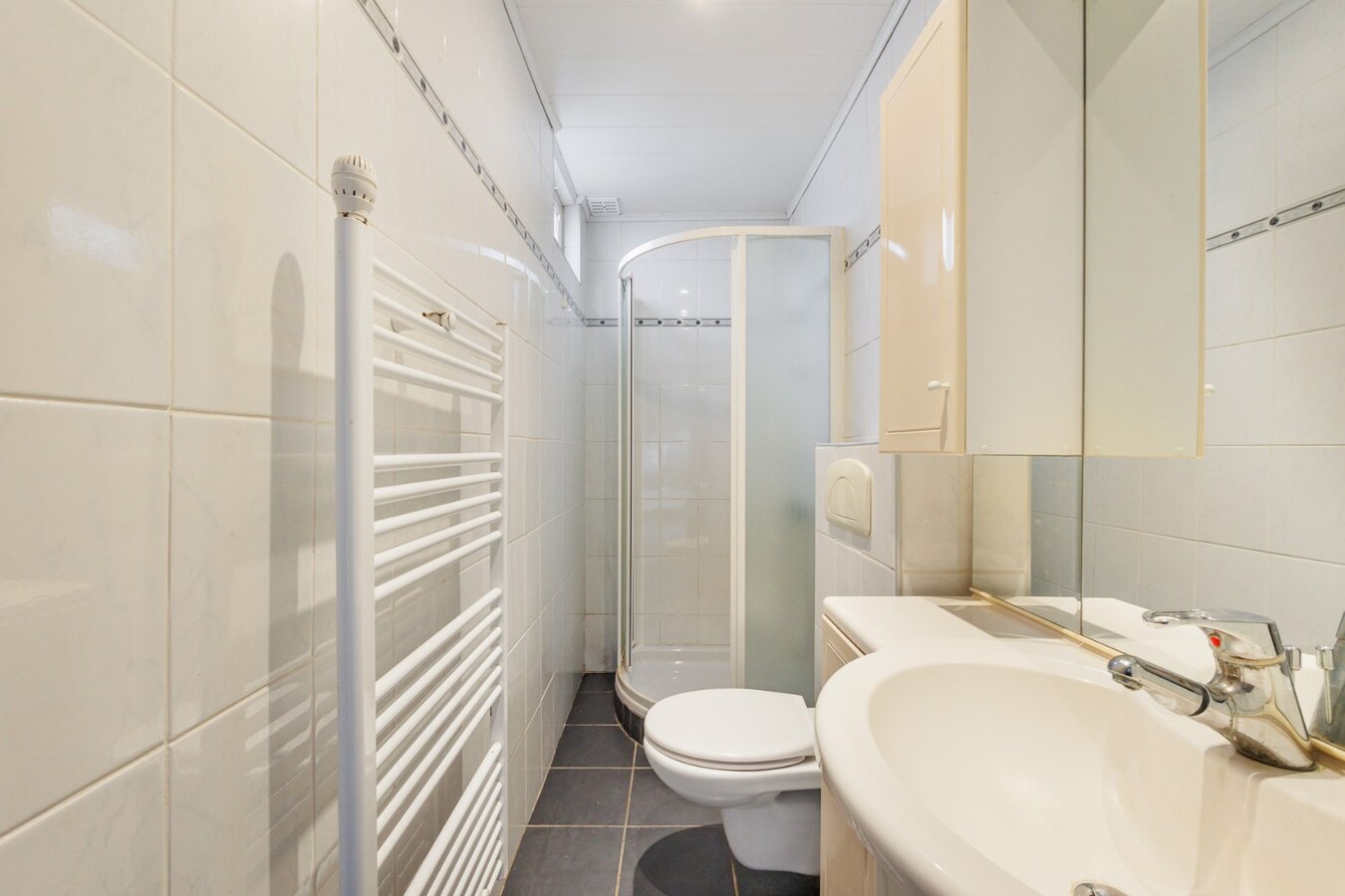 Te renoveren woning met 3 slpk en stadstuin te Hoboken! 
