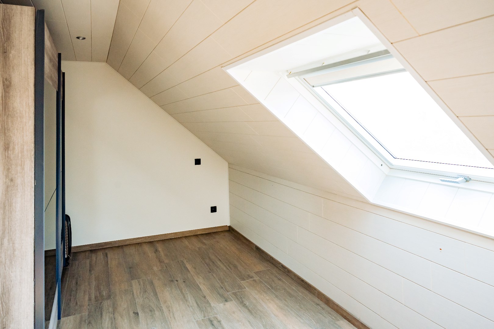 Woning met 3 slpks, tuin én stal  op 1.105 m² te lembeke 