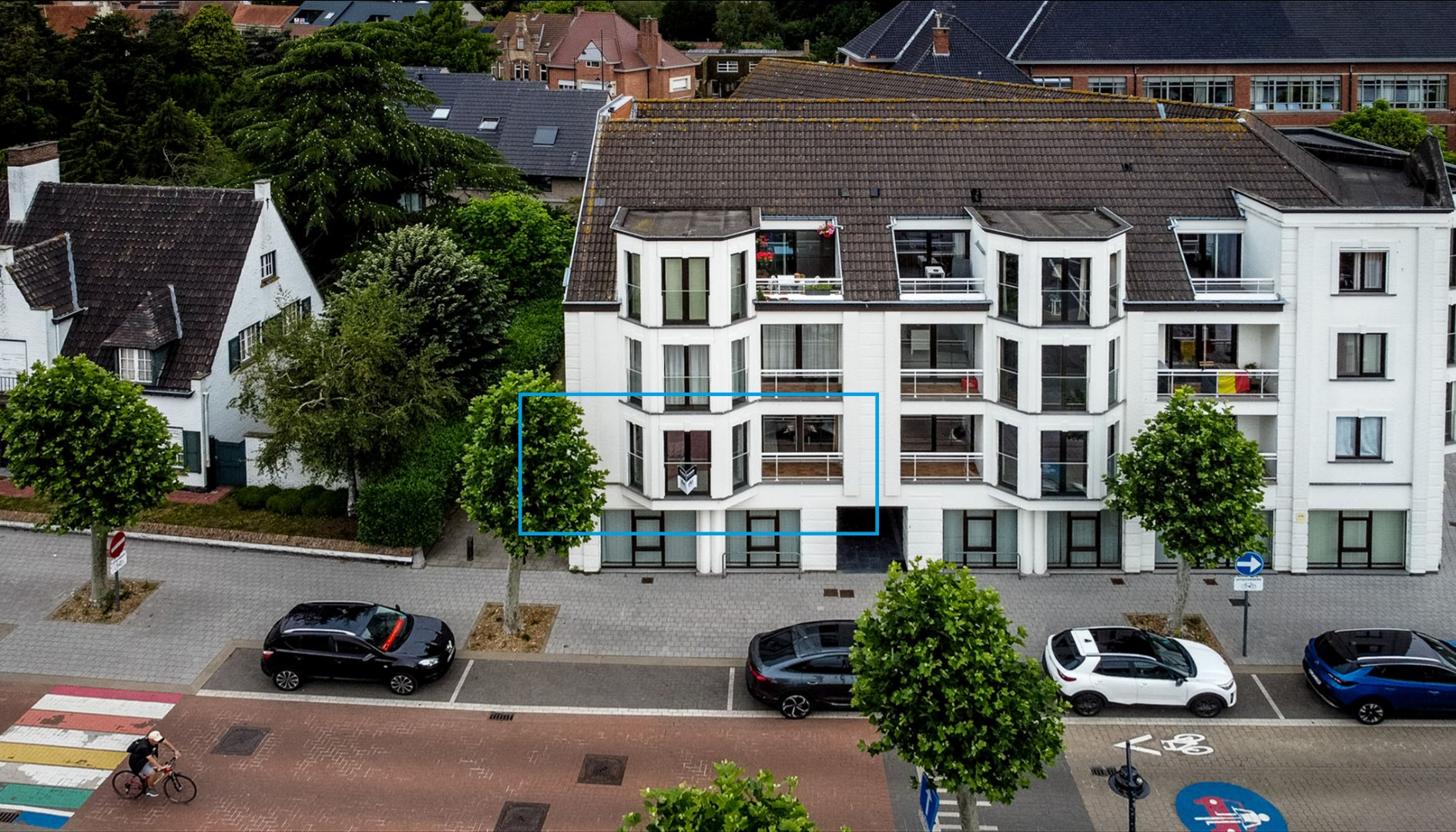 Ruim appartement met 2 slaapkamers en garage in het centrum van Maldegem 
