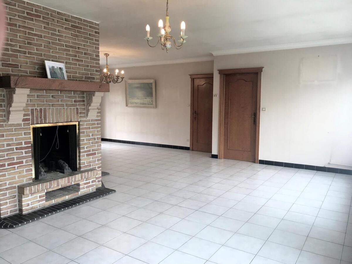 MOOI RUIME WONING OP CENTRALE LIGGING TE ZEDELGEM 