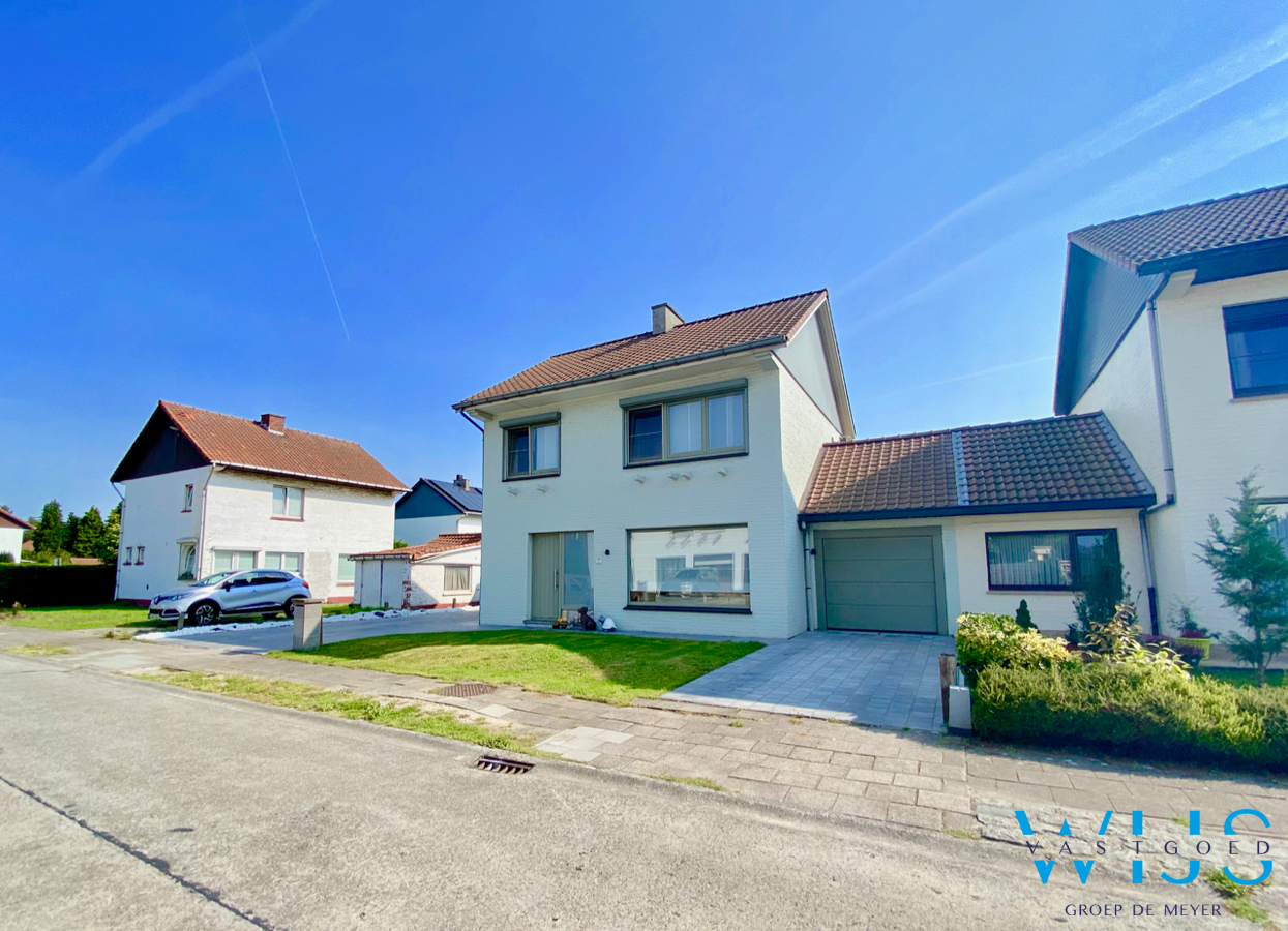 Instapklare gezinswoning met 3 slaapkamers &amp; ruime tuin te Zelzate! 