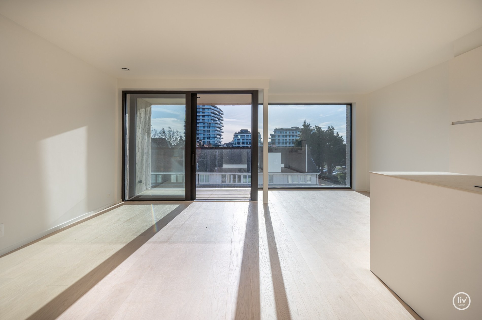 JOURNÉE PORTES OUVERTES Samedi 17/10 (10h-12h) à Knokkestraat 683 : Appartement neuf idéalement situé dans la résidence Maurice (avec possibilité d'achat d'un emplacement de parking intérieur). 