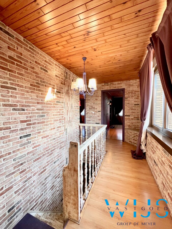 Instapklaar en gezellig woonhuis in hartje Ertvelde ! 