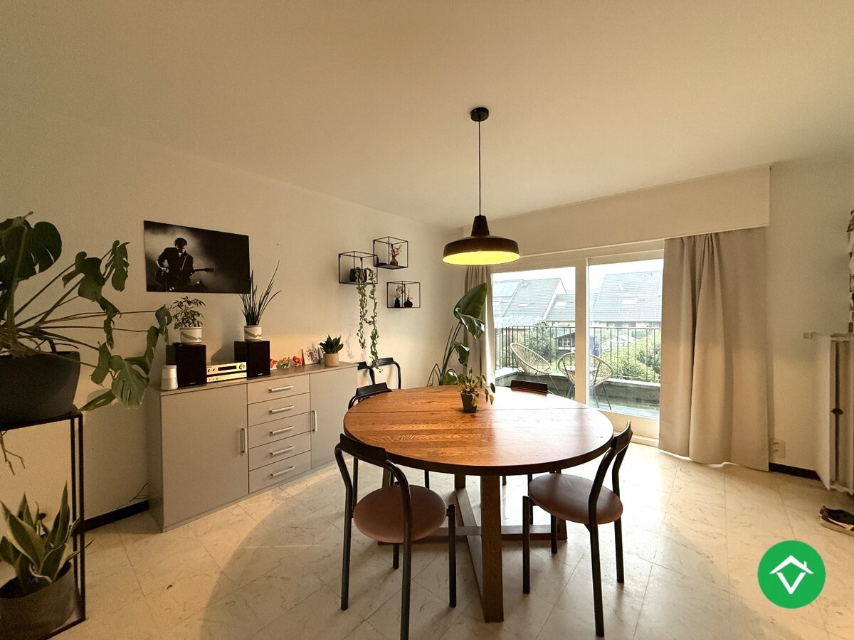 Ruime bel-étagewoning met 3 slaapkamers, garage en tuin 