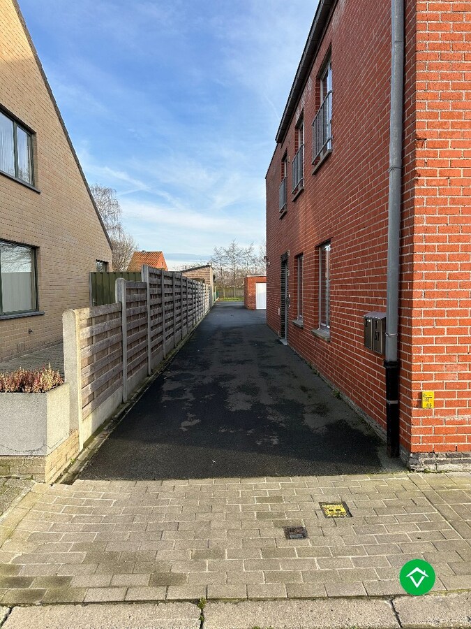 Appartement op eerste verdieping met 2 slaapkamers en terras te Koekelare 