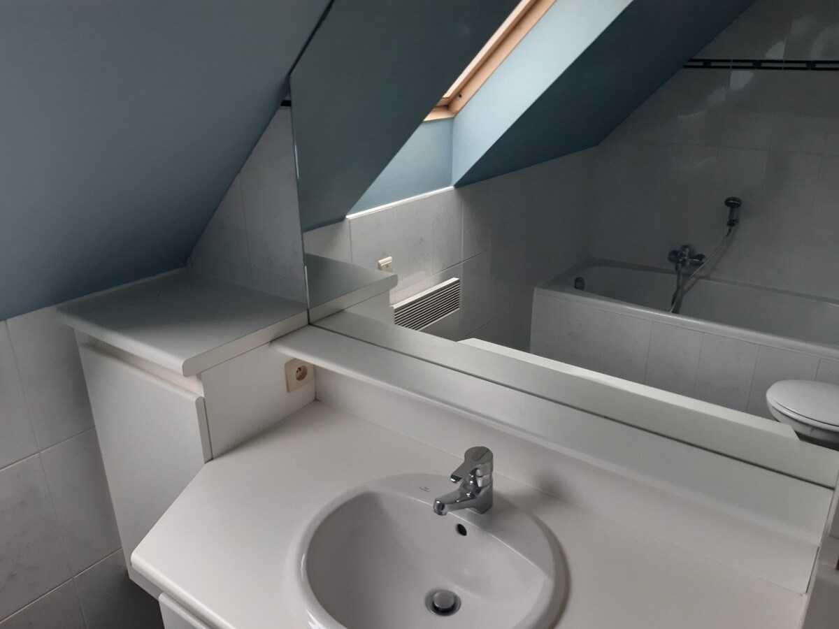 Ruim duplex-appartement met 2 terrassen in hartje Gavere 