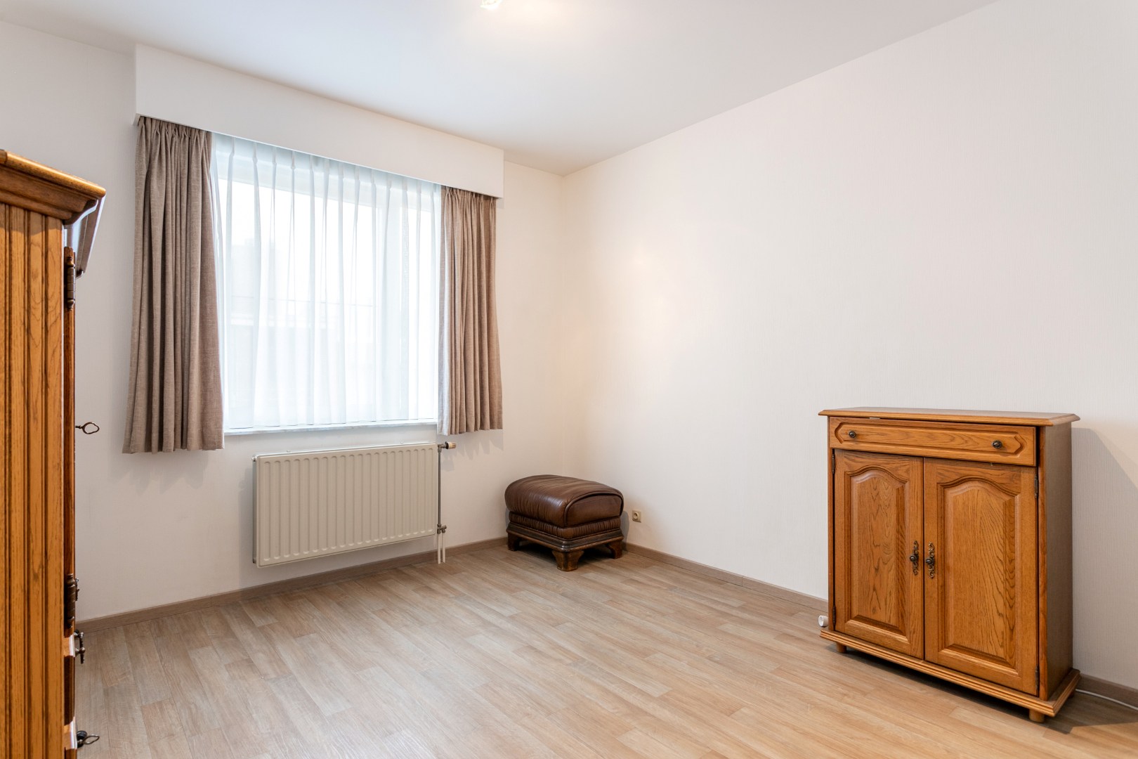 Instapklaar en energiezuinig penthouse  3 slpks., 2 badk., kelder en 2 autostpl. 