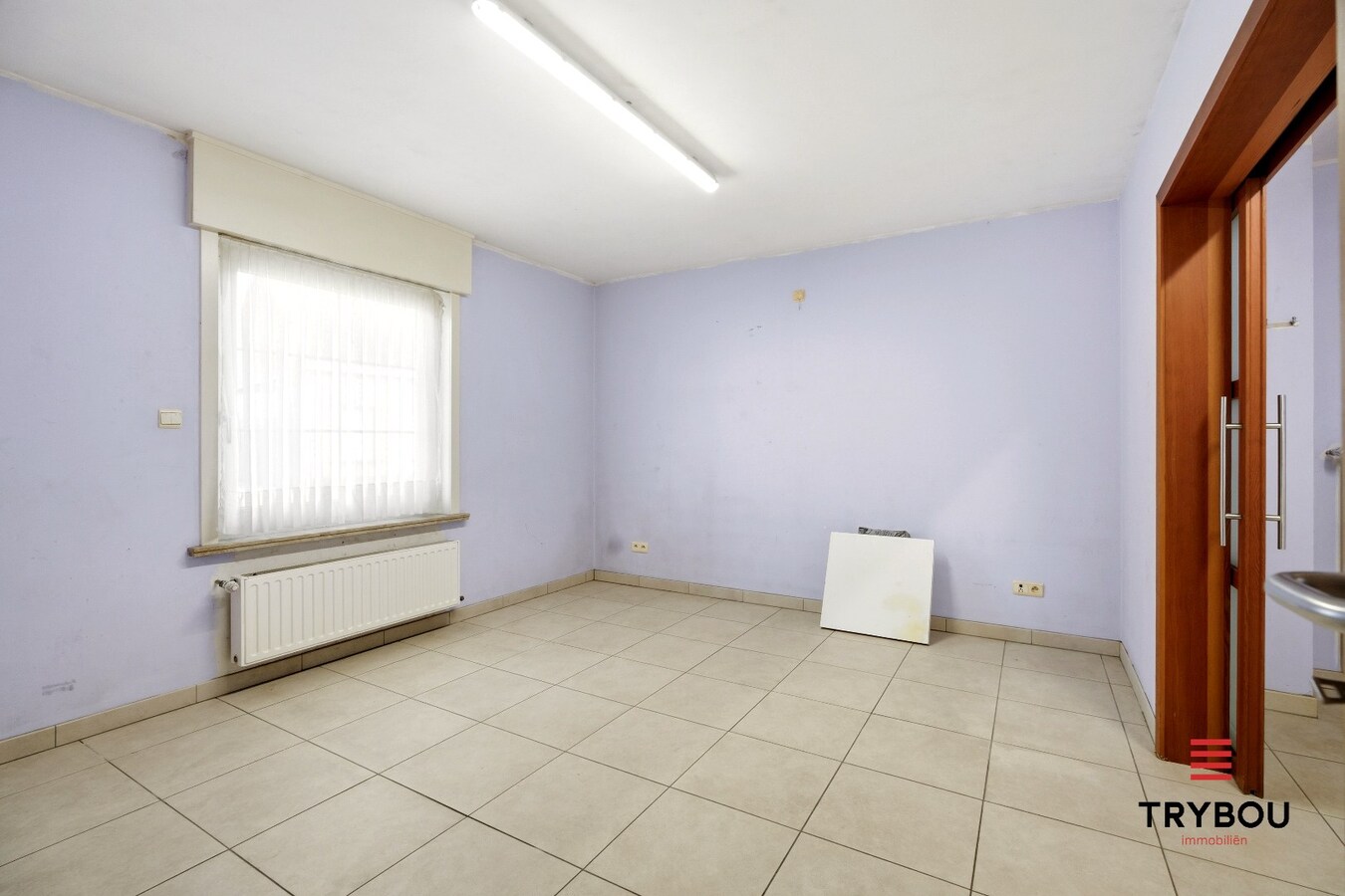 Ruime halfopen woning met 5 slaapkamers te koop in Werken met garage en ruime tuin! 