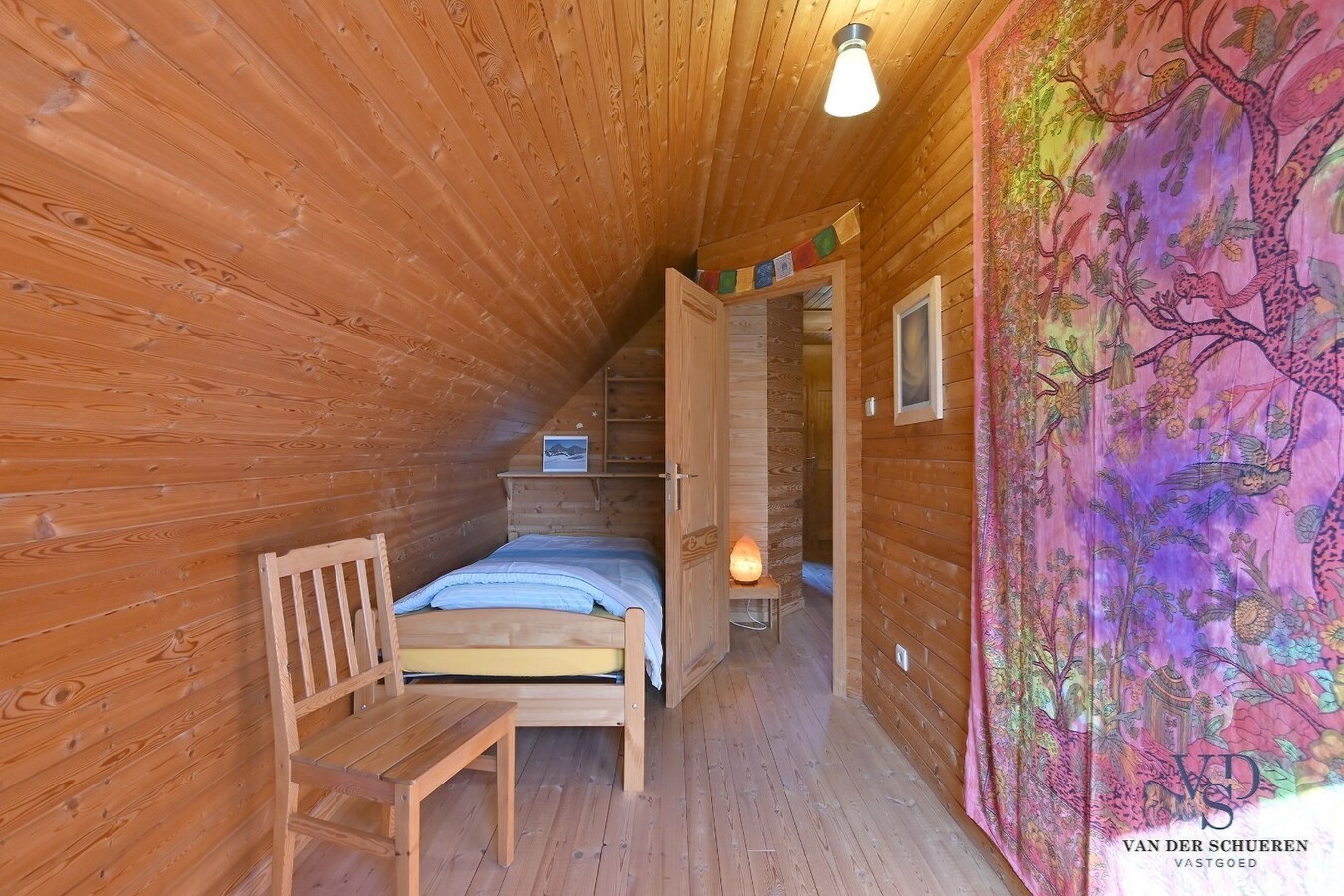 Landelijk gelegen open bebouwing op een uitzonderlijk perceel (1585m²) 