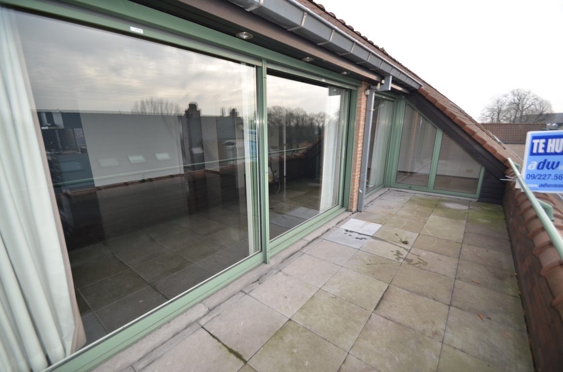 Modern dakappartement met 2 slpks en garage 