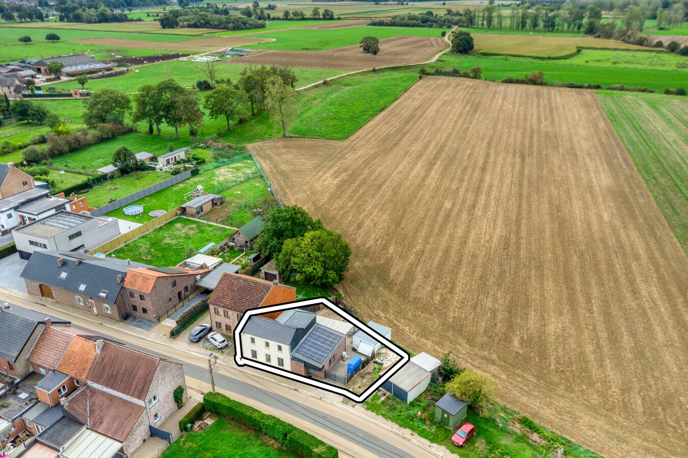Gezinswoning, met warmtepomp, zonnepanelen en thuisbatterij! 