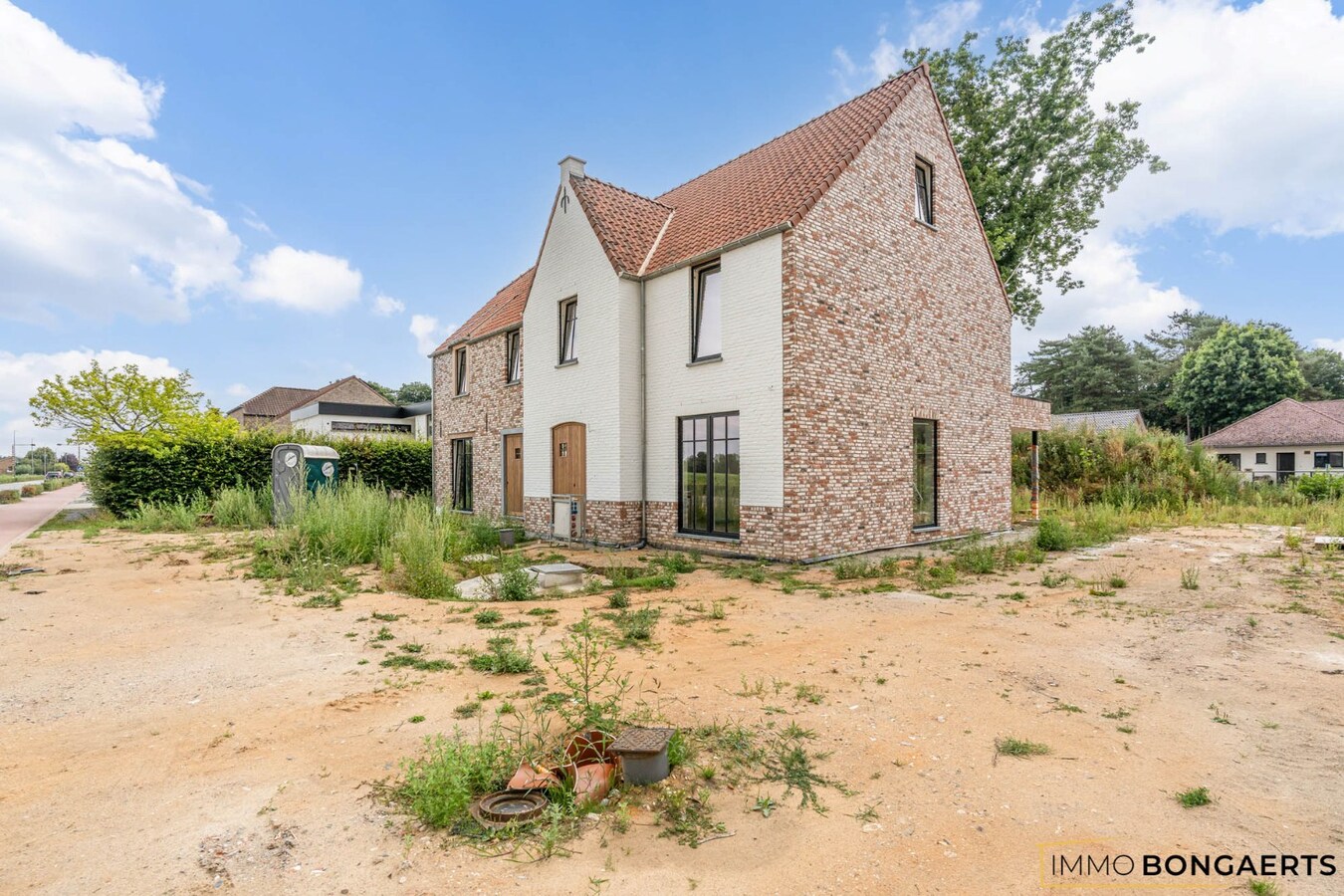 Nieuwbouwwoning met vier slaapkamers in Opglabbeek (NOG 1 BESCHIKBAAR) 