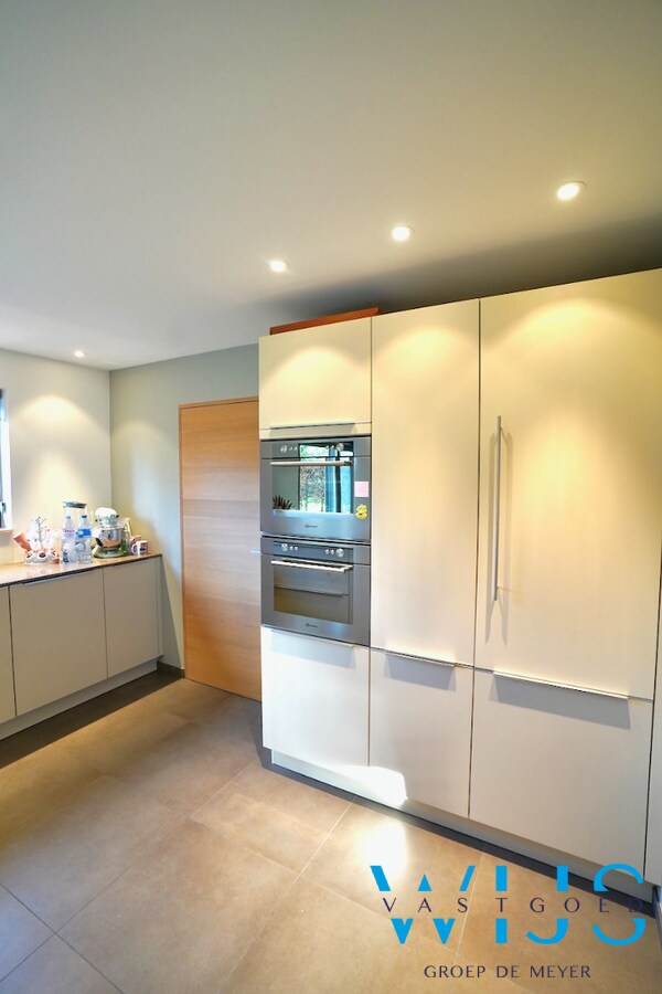 Tof woonhuis in een gekende woonwijk te Evergem 