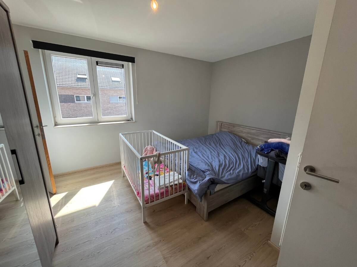 Aangenaam 1-slpk-appartement met terras en garage. 