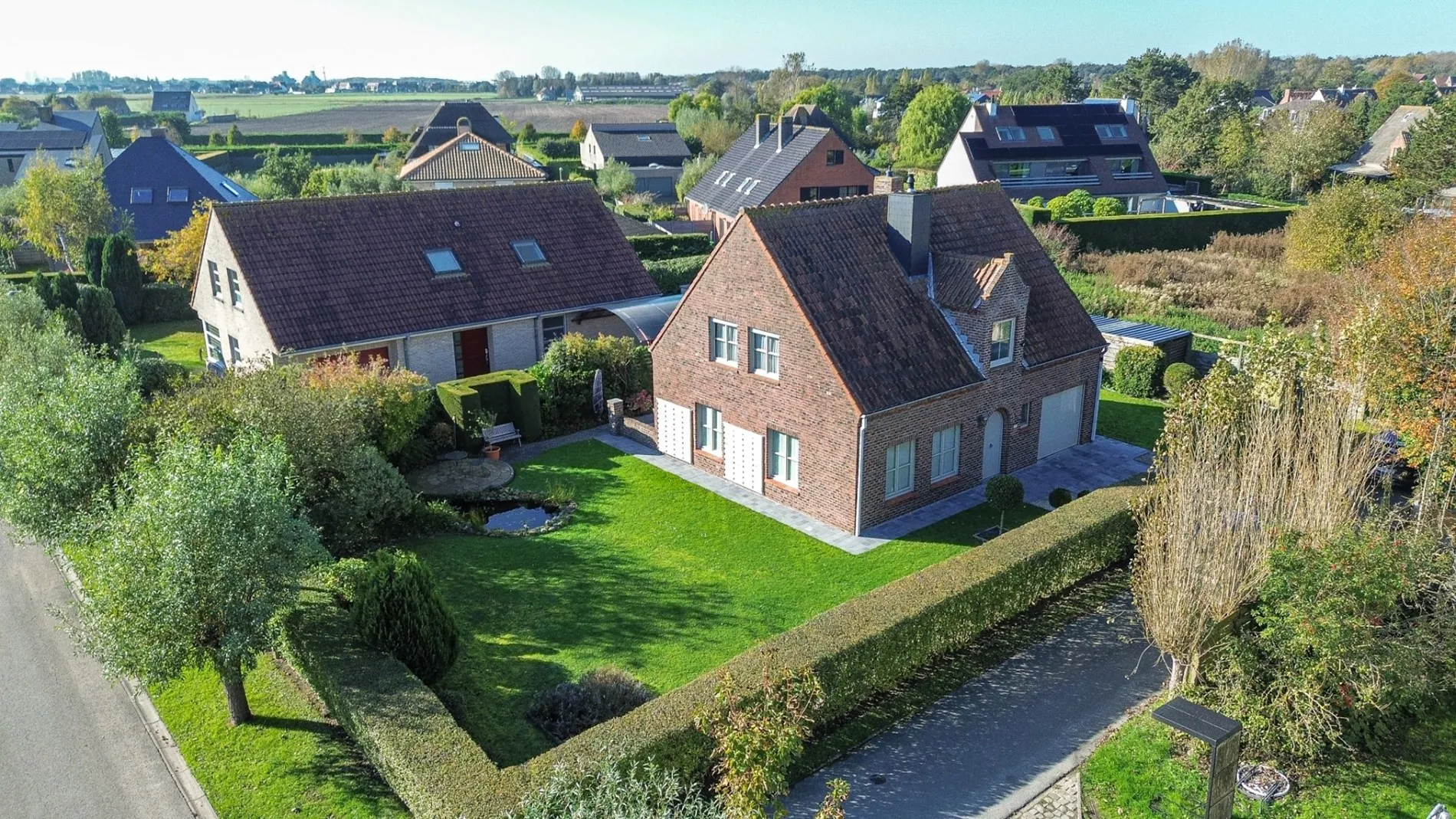 Luxueuze en energiezuinige villa te koop in rustige woonwijk te De Haan!