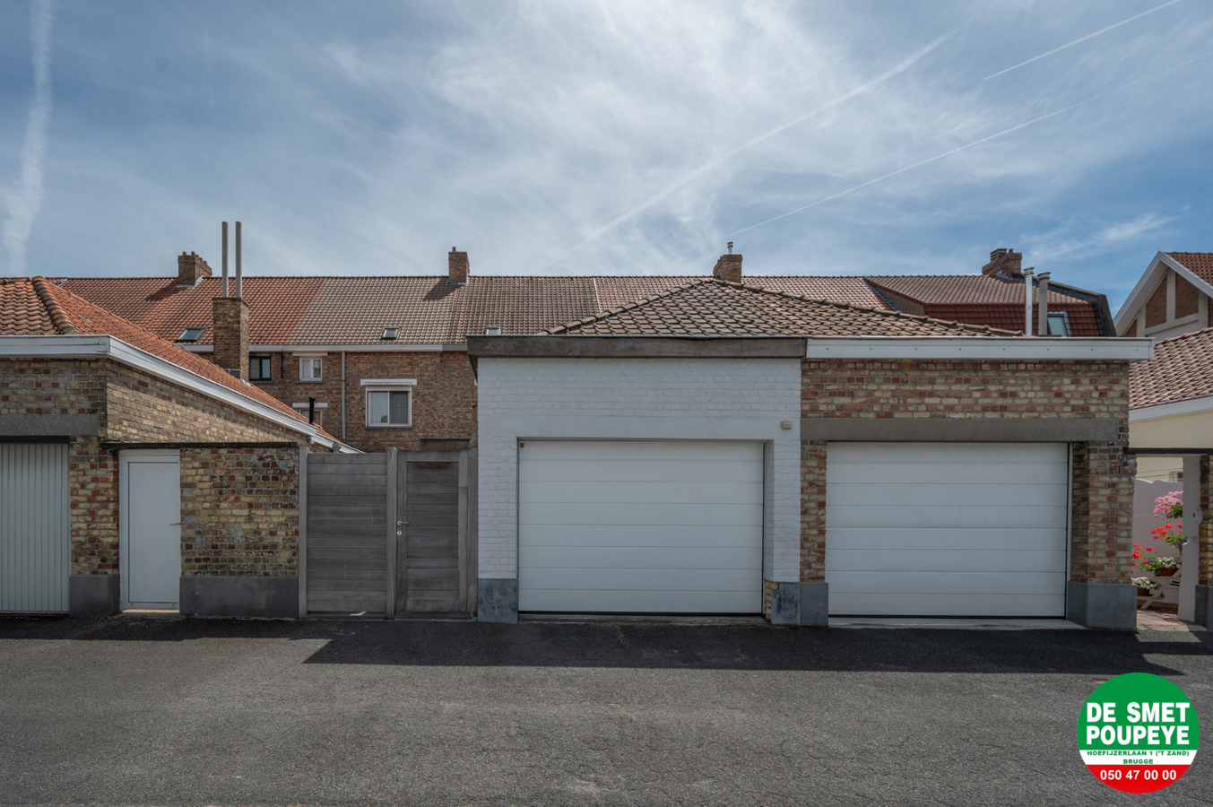 Verrassend ruime en goed onderhouden woning met ruime garage 