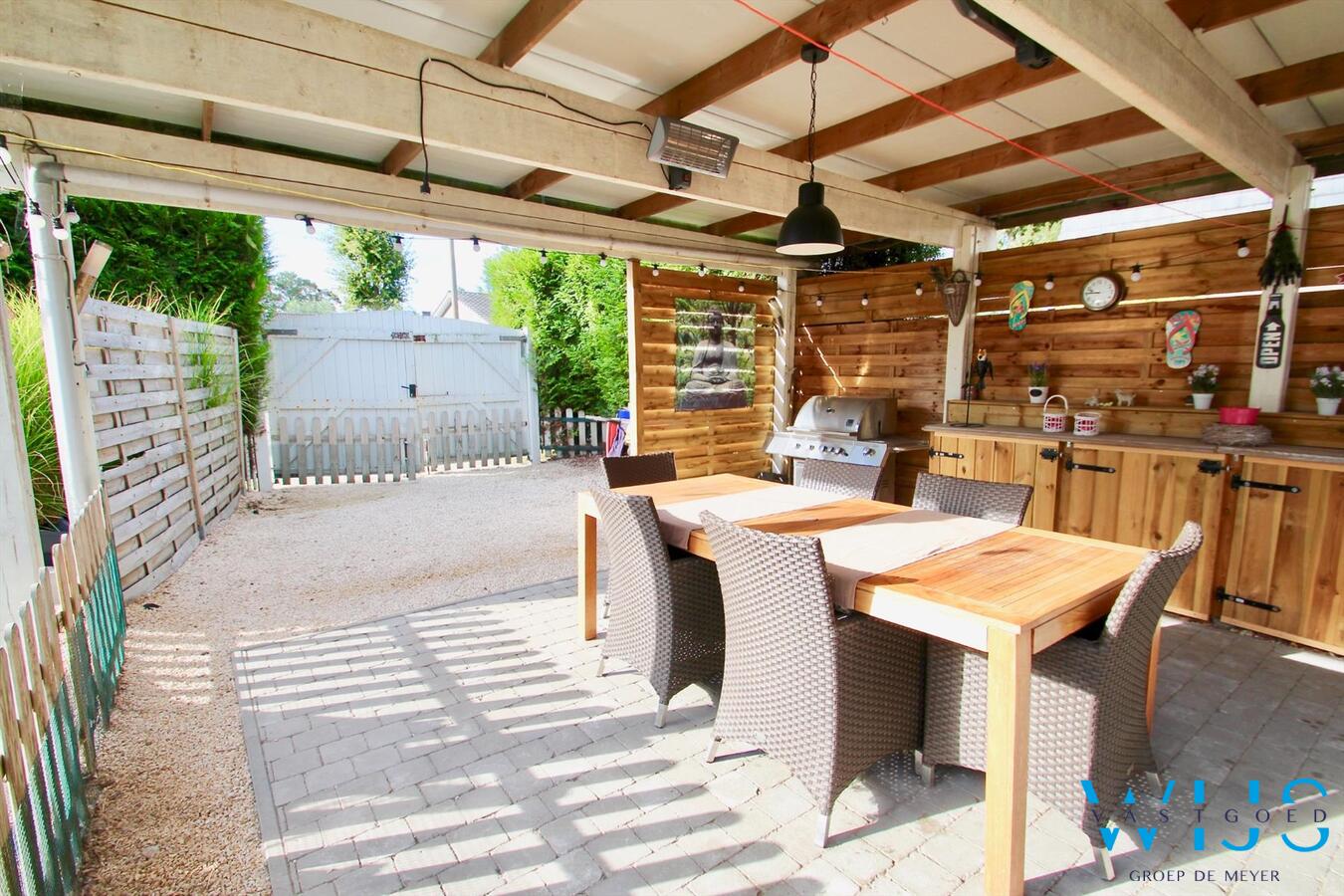 Gezellig &amp; ruim woonhuis in een zeer aangename wijk te Ertvelde ! 