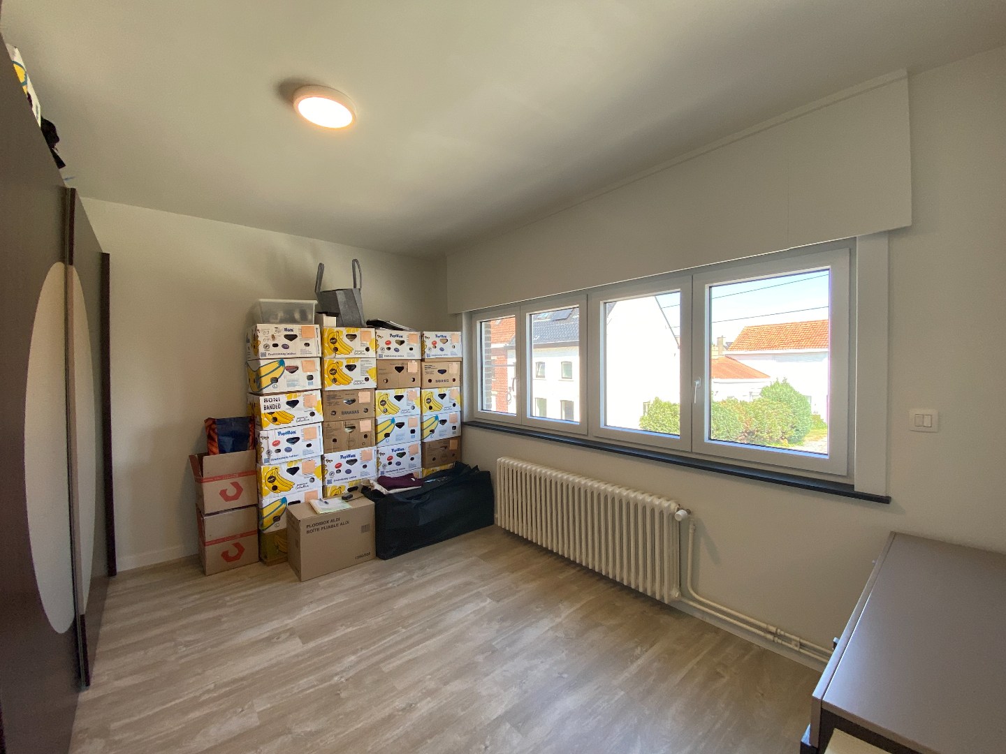 Instapklare gezinswoning met tuin en garage nabij centrum! 