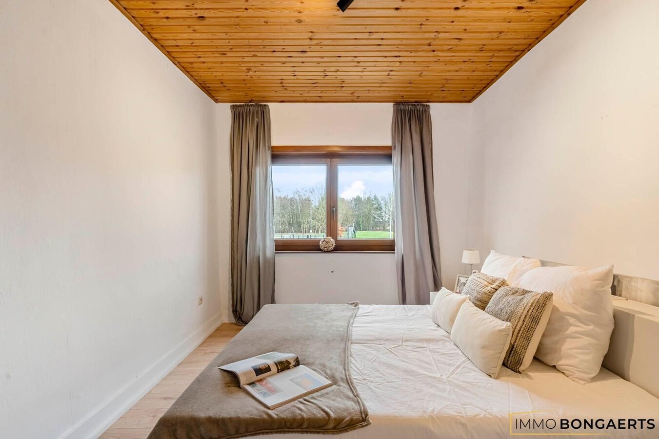 Instapklare gezinswoning met 3 slaapkamers, tuin en garage te Genk 