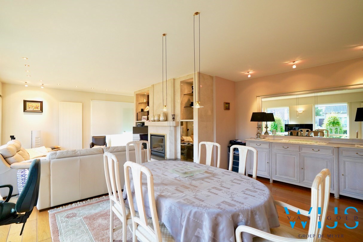 Multifunctioneel woonhuis met magazijn/praktijkruimte te ERTVELDE ! 