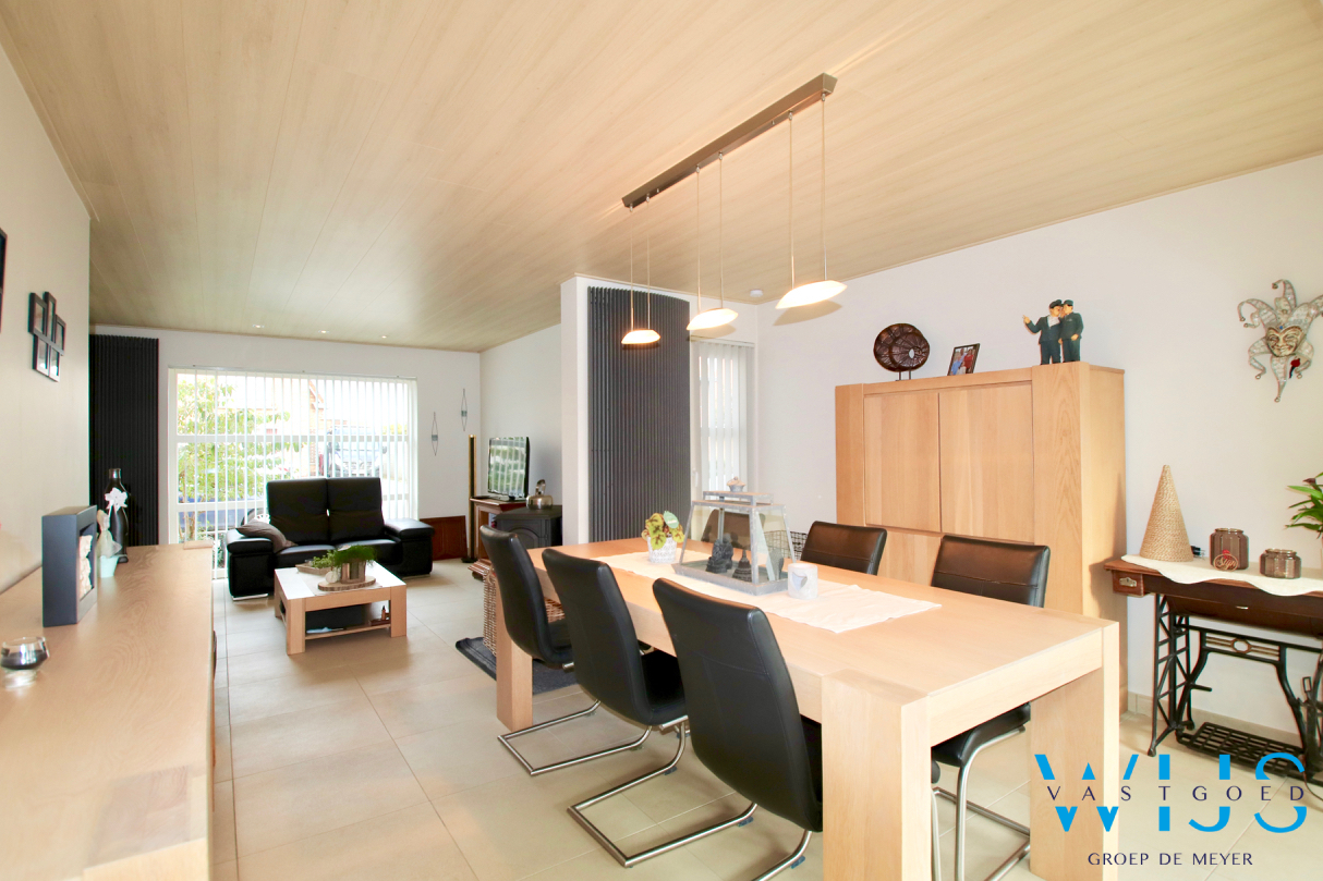 Super gezellige instapklare woning in Hartje Assenede ! 