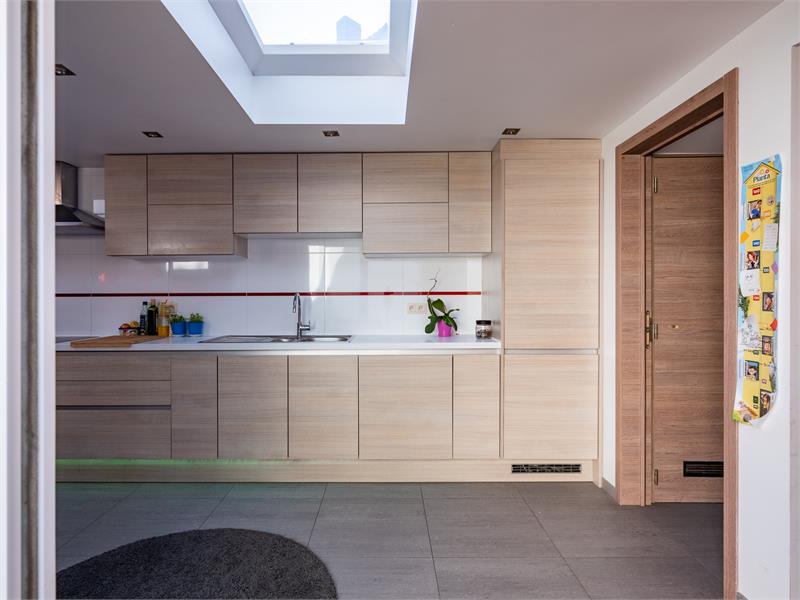 Ruime, subliem gerenoveerde woning in hartje Eeklo 