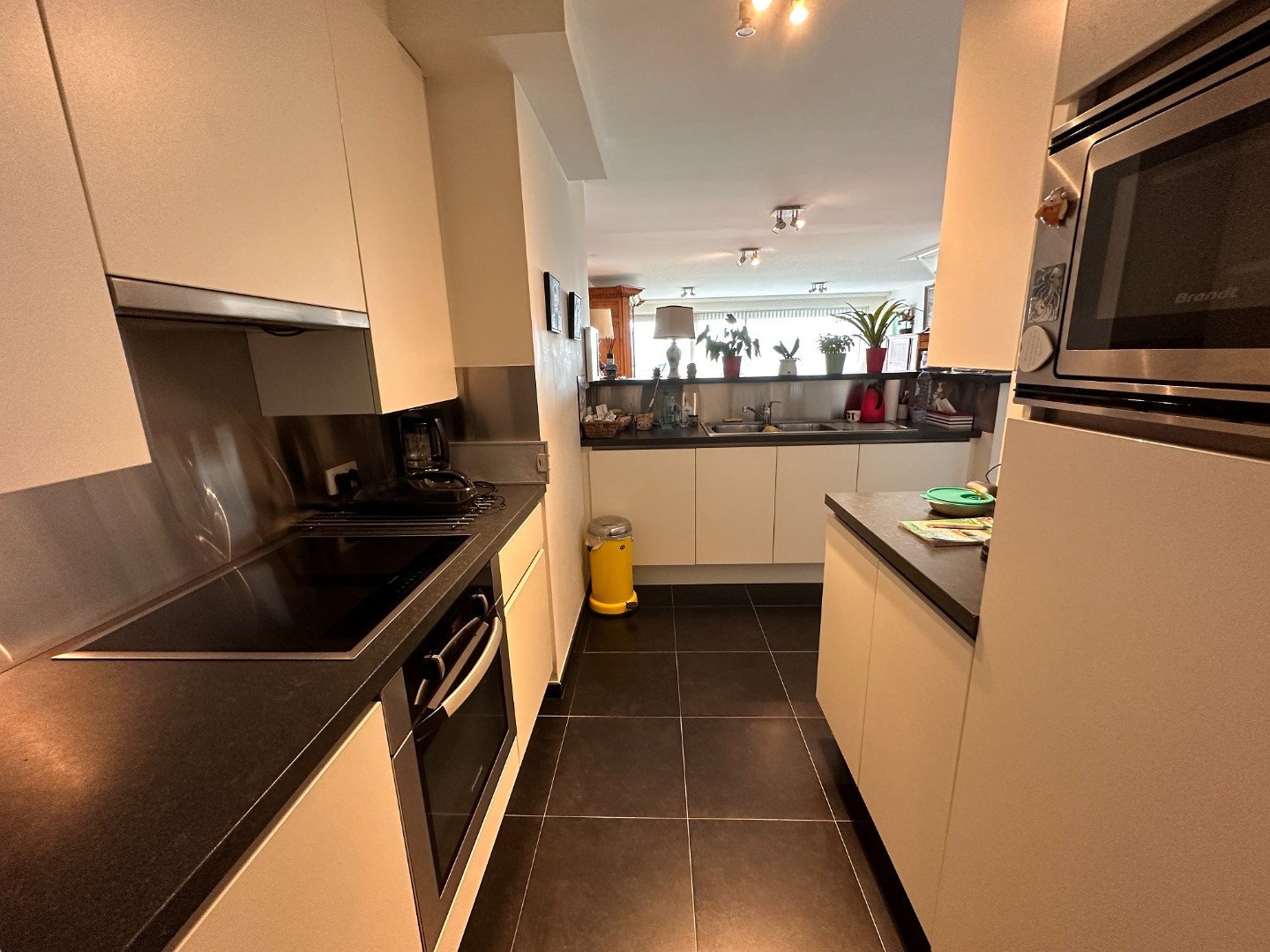 RUIME DUPLEX PENTHOUSE MET TERRASSEN OP TOPLIGGING 