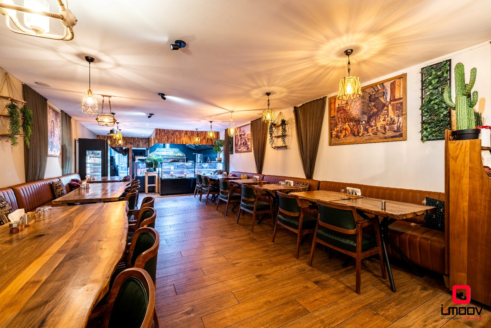 Uniek gemengd pand met commerciële invulling én ruime privéwoning in opkomende buurt van Gent 