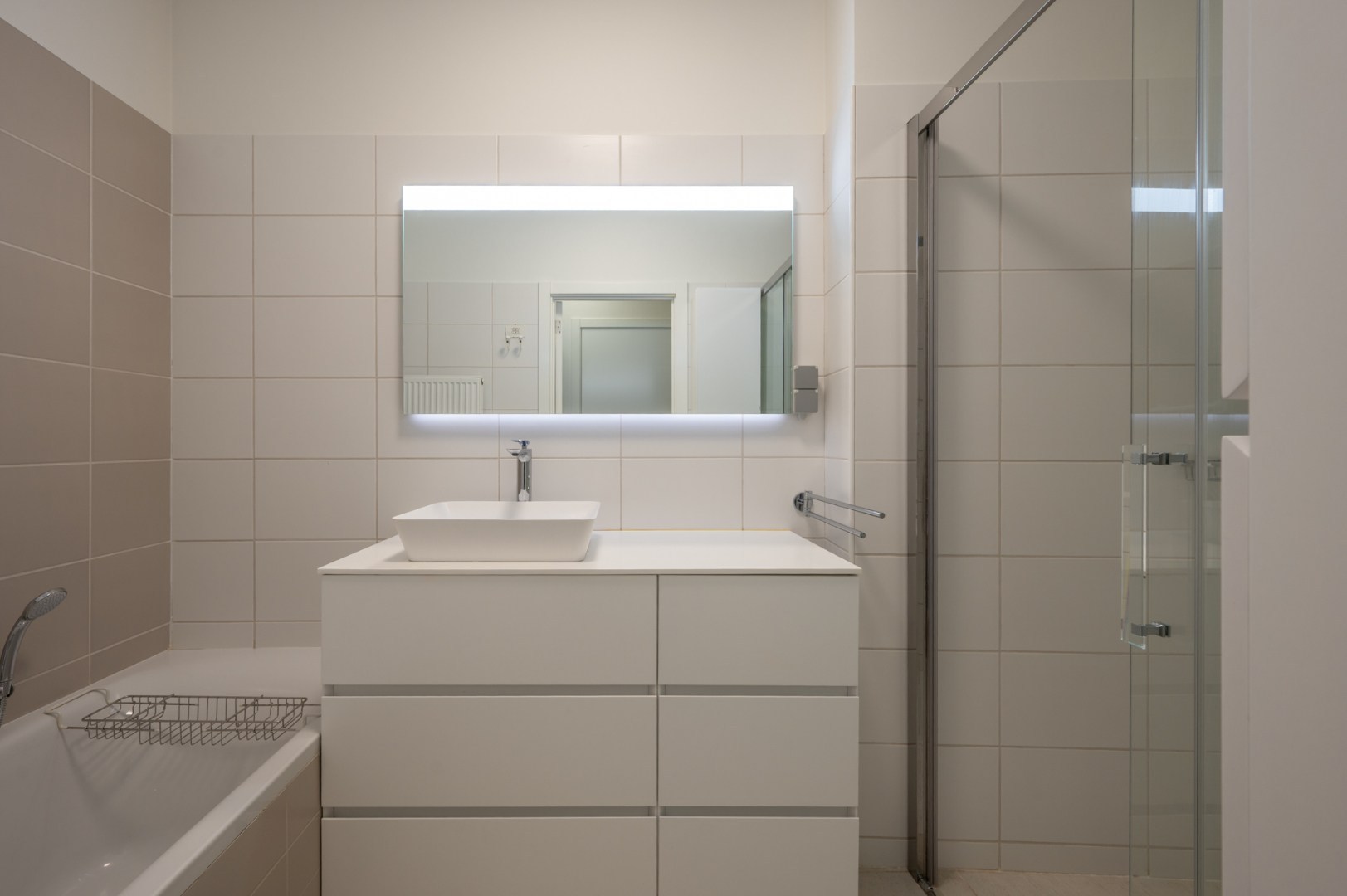 Stijlvol appartement met 2 slaapkamers en autostandplaats 