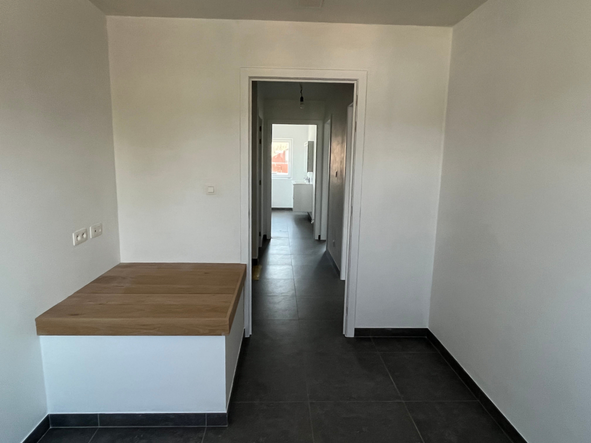 Moderne, hoogwaardige half open bebouwing te Eke ! 