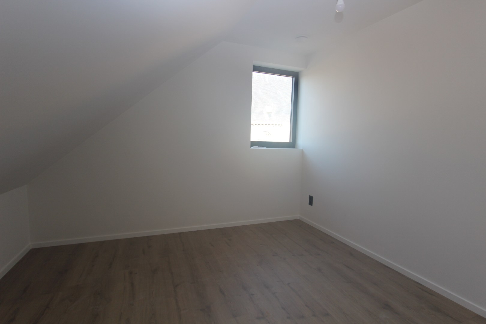 PRACHTIG AFGEWERKTE WONING (2020) 
