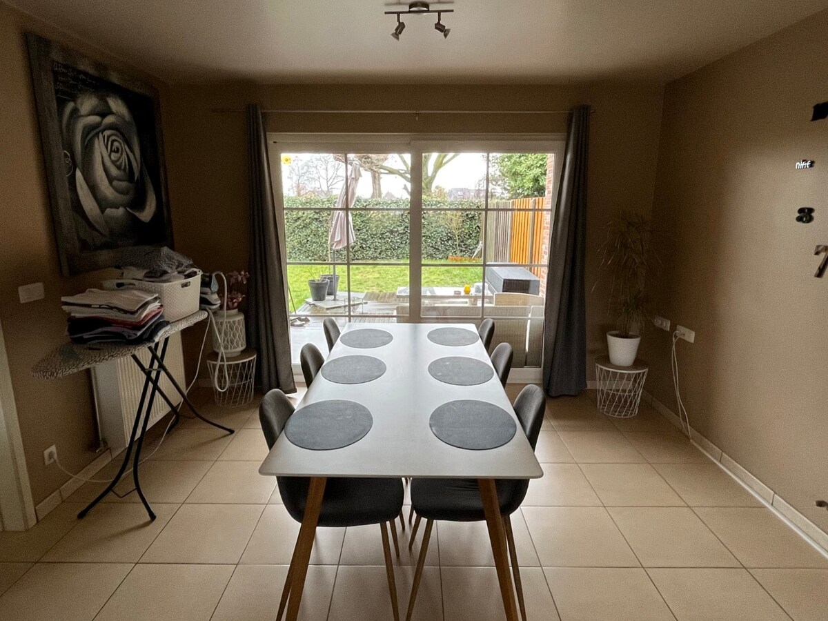 Bijzonder ruime gezinswoning met 3 slaapkamers 