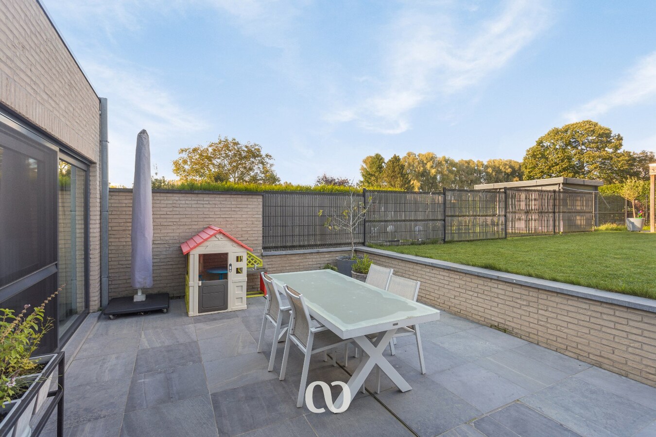 Recent gebouwde woning op rustige locatie 