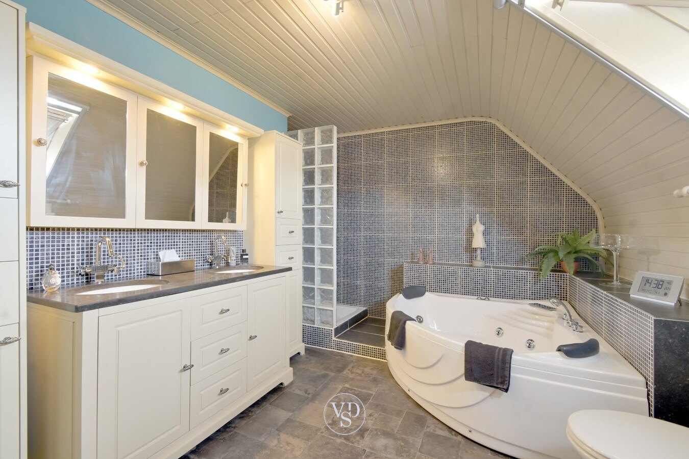 Tijdloze villa met zwembad. 