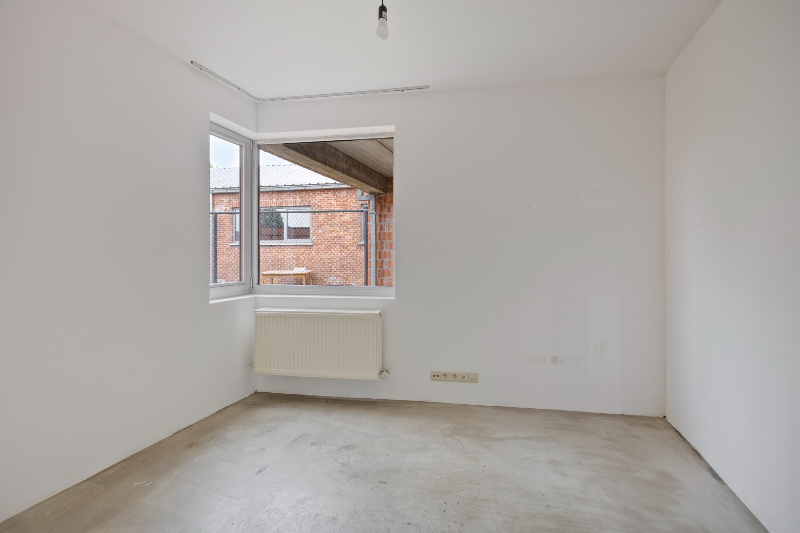 Unieke woning met 3 slpk. op een ruim perceel in Geel-centrum 