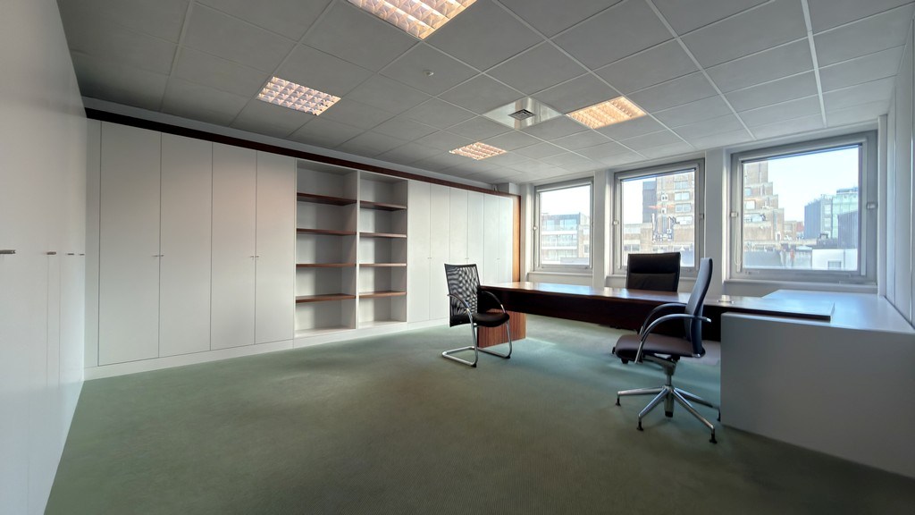 Ingedeelde kantoren te huur nabij station Antwerpen-Centraal