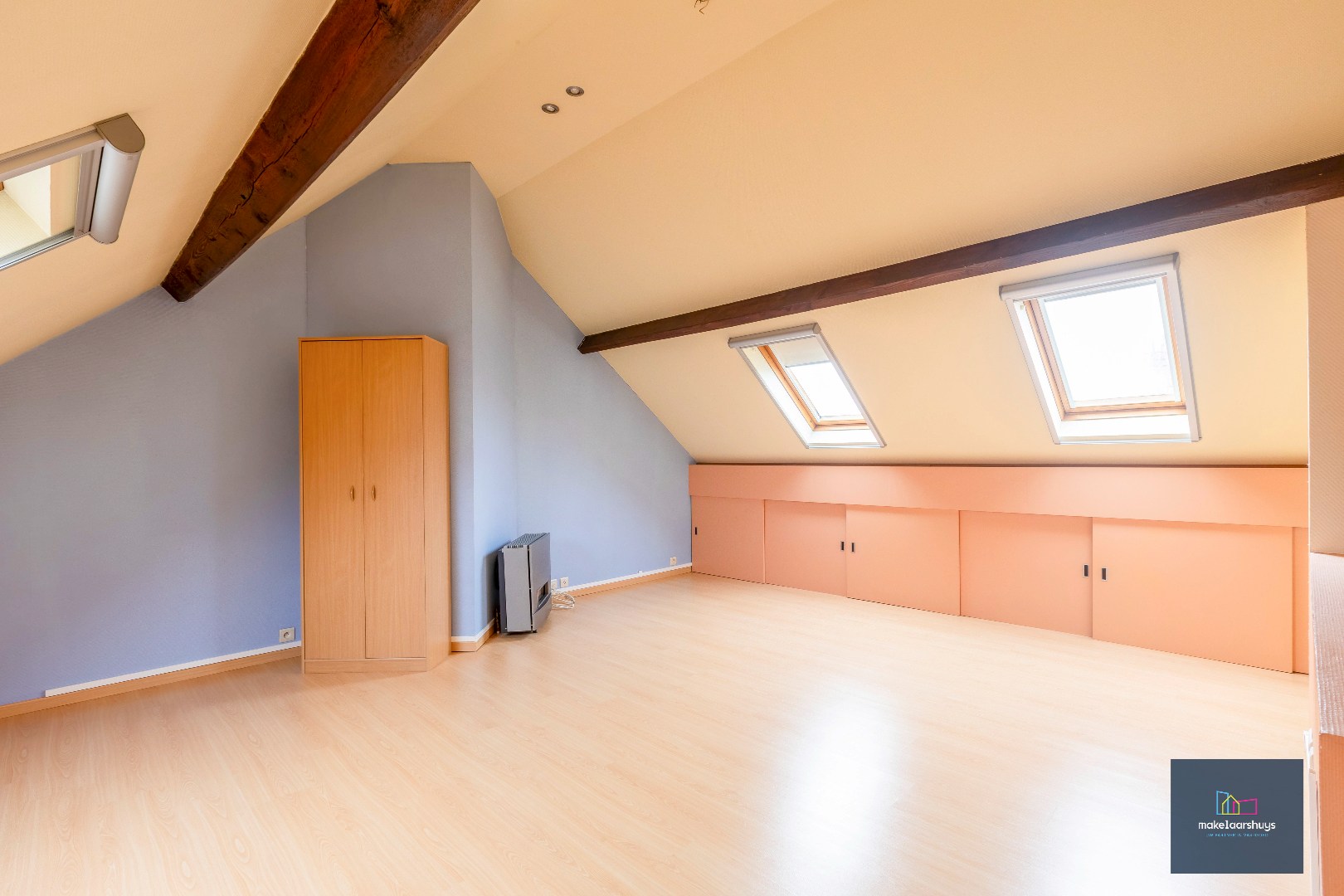 TOPLIGGING : te renoveren woning nabij Gent Sint-Pieters 