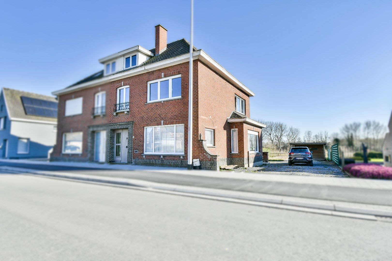 Halfopen woning op toplocatie met prachtig uitzicht op De Krekemeersen! 